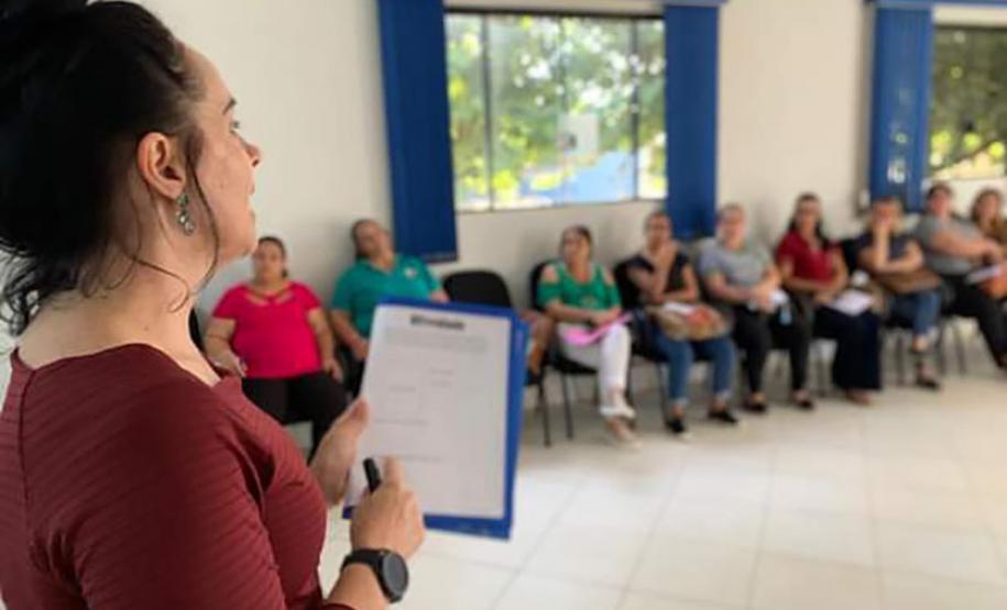 Treinamento das coordenadoras das escolas da rede municipal em Bandeirantes