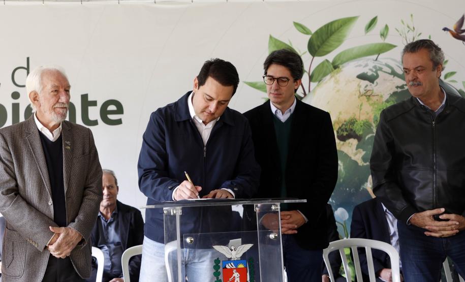 Paraná ativa Fórum de Mudanças Climáticas e abre consulta para política sobre biodiversidade - Medidas foram anunciadas pelo governador Ratinho Junior nesta segunda-feira (05), Dia Mundial do Meio Ambiente, e visam fazer com que o Paraná avance ainda mais como uma referência internacional em desenvolvimento sustentável