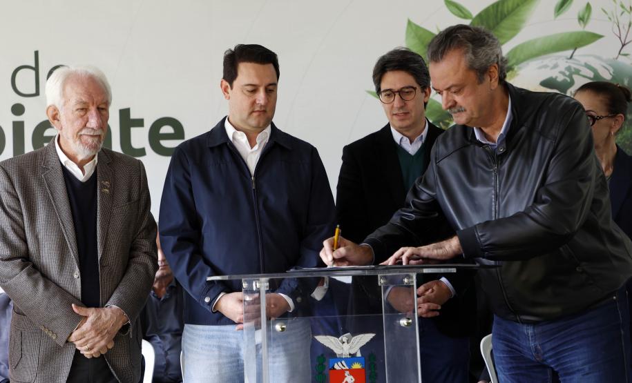 Paraná ativa Fórum de Mudanças Climáticas e abre consulta para política sobre biodiversidade - Medidas foram anunciadas pelo governador Ratinho Junior nesta segunda-feira (05), Dia Mundial do Meio Ambiente, e visam fazer com que o Paraná avance ainda mais como uma referência internacional em desenvolvimento sustentável