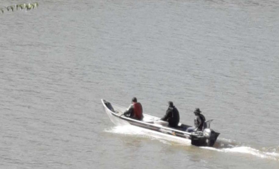 IAT fiscaliza pesca irregular e fecha cativeiro de aves no Centro-Oeste do Estado