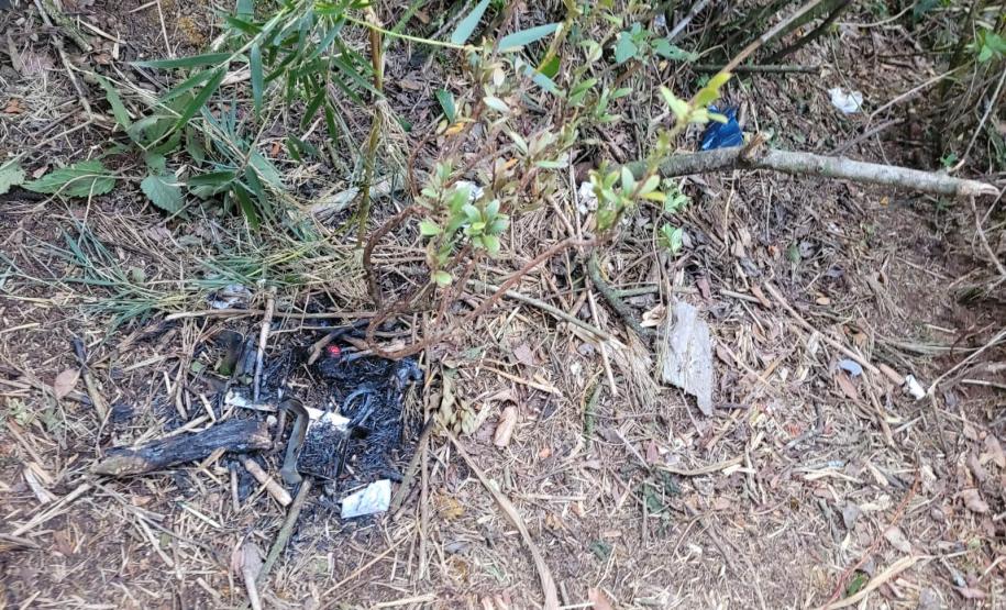 Sujeira deixada por visitantes impacta diretamente na qualidade da água de fontes do Parque Estadual Pico Paraná.