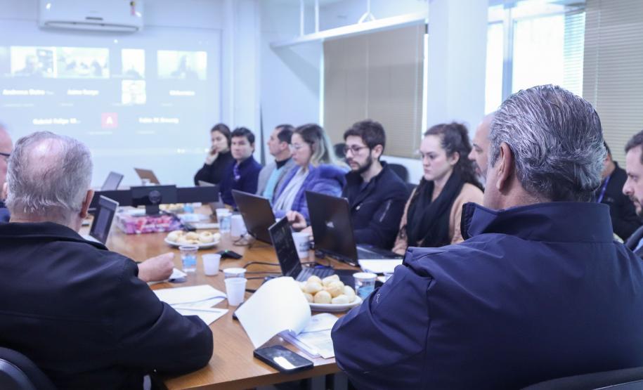Reunião nesta terça-feira (16) entre Governo do Estado e Ministérios Públicos liberou novos recursos da indenização da Petrobras para ações ambientais no Paraná
