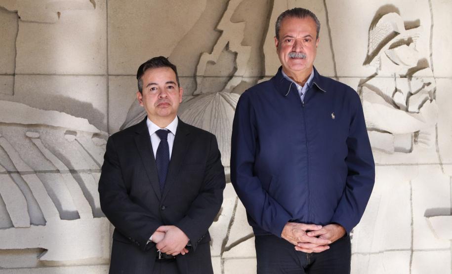 Everton Souza, secretário do Desenvolvimento Sustentável, e Paulo de Tarso: diretor-presidente do Simepar: trabalho em conjunto pelo meio ambiente do Paraná