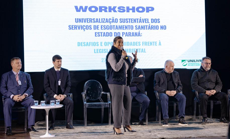 Começou nesta terça-feira (27/8), em Curitiba, o maior evento do ano para integração e disseminação de conhecimento entre técnicos da  Companhia de Saneamento do Paraná (Sanepar) e do Instituto Água e Terra (IAT). Abertura contou a presença de diversas autoridades