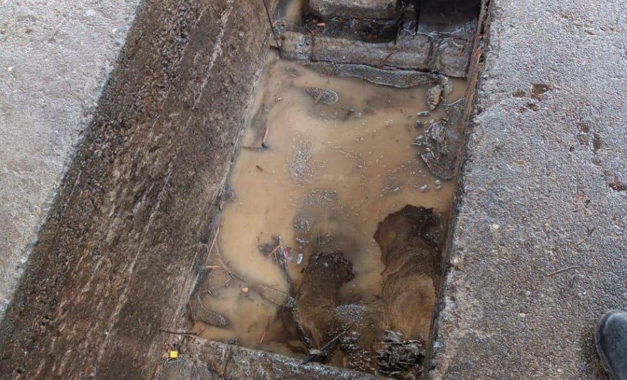 Litoral: em operações com outros órgãos, IAT retira entulho e fecha lava jato irregular