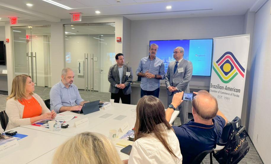 Na Flórida, missão do Paraná conhece boas práticas de licenciamento ambiental náutico