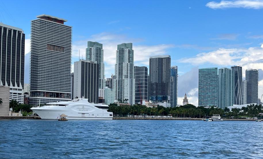 Na Flórida, missão do Paraná conhece boas práticas de licenciamento ambiental náutico