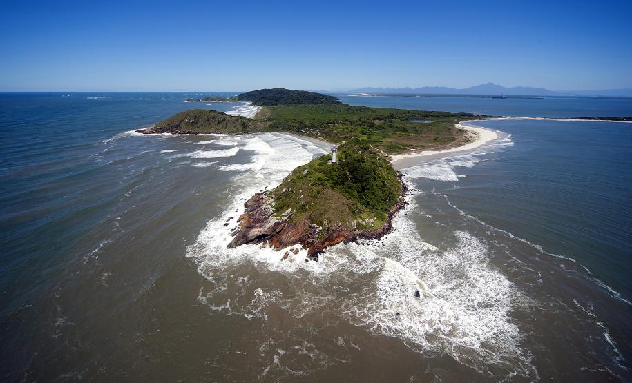 Número de visitantes à Ilha do Mel cresceu 20% em julho no comparativo com o mesmo período do ano passado.