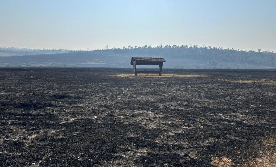 Fogo atingiu uma parte pequena do Parque Estadual de Vila Velha, em Ponta Grossa