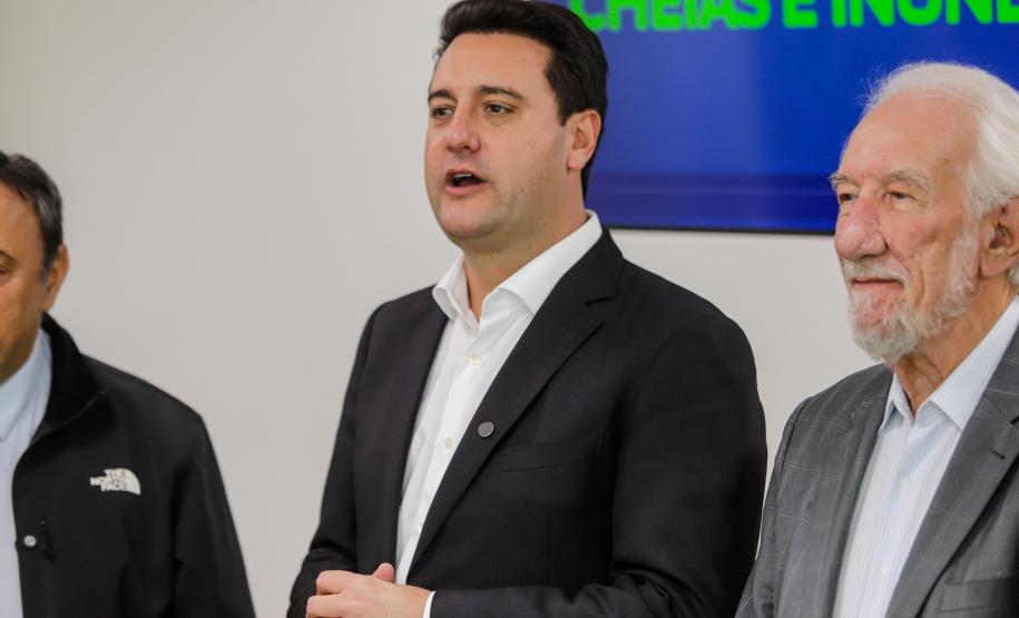 Curitiba, 02-09-24 - Governador Carlos Massa Ratinho Junior assina a contratação de estudos para a contenção de cheias e inundações para a região de União da Vitória.