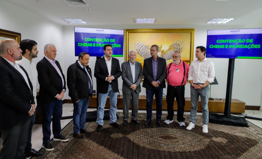 Curitiba, 02-09-24 - Governador Carlos Massa Ratinho Junior assina a contratação de estudos para a contenção de cheias e inundações para a região de União da Vitória.