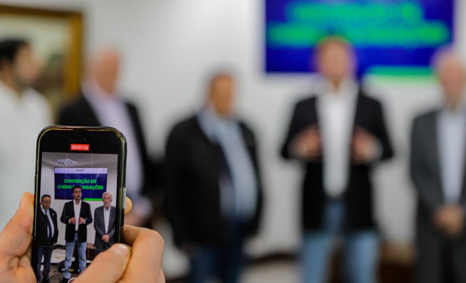 Curitiba, 02-09-24 - Governador Carlos Massa Ratinho Junior assina a contratação de estudos para a contenção de cheias e inundações para a região de União da Vitória.