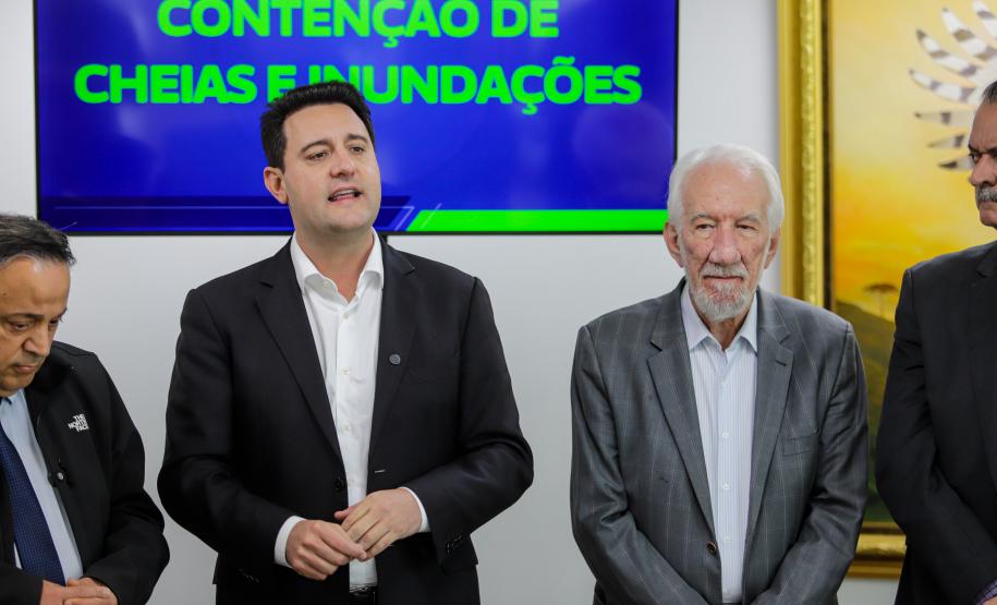 Curitiba, 02-09-24 - Governador Carlos Massa Ratinho Junior assina a contratação de estudos para a contenção de cheias e inundações para a região de União da Vitória.