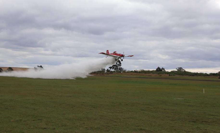 Governo do Paraná contrata aviões para reforçar combate a incêndios florestais