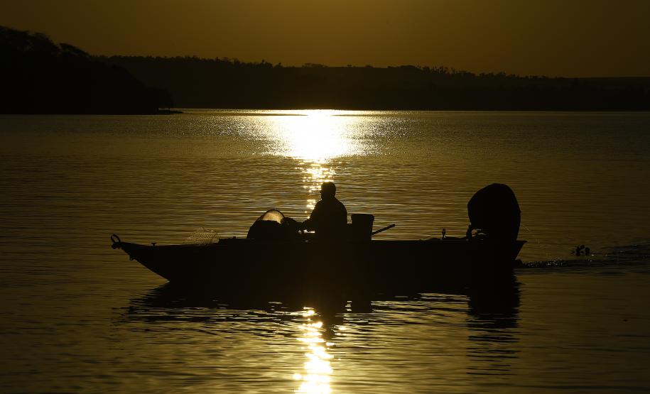 Com longa estiagem, IAT estabelece nova Portaria sobre restrição da pesca no Paraná