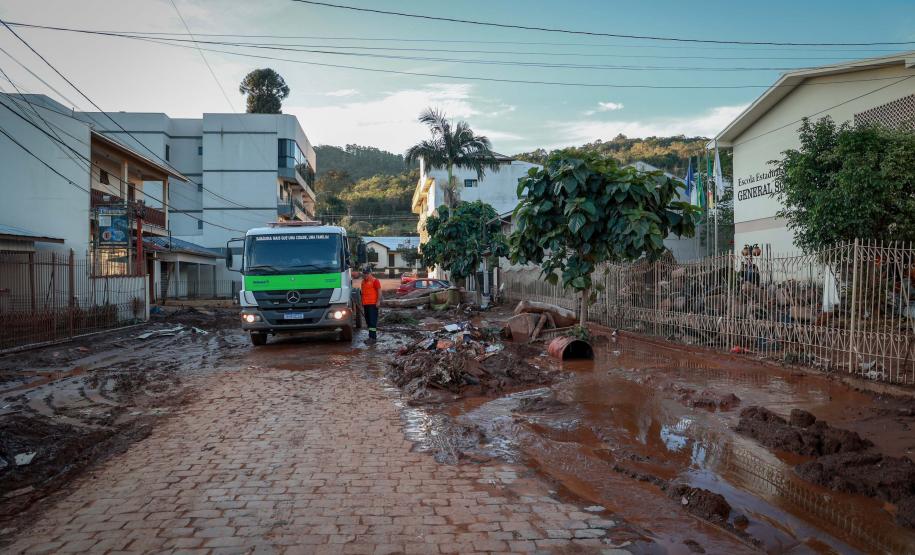 Por meio de um investimento de R$ 70 milhões, Governo do Estado vai ampliar a estrutura de monitoramento climático do Paraná