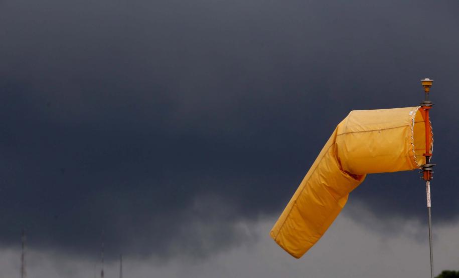 Por meio de um investimento de R$ 70 milhões, Governo do Estado vai ampliar a estrutura de monitoramento climático do Paraná