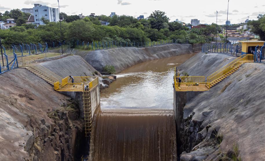 Francisco Beltrão, 13 de dezembro de 2024 - O governador Carlos Massa Ratinho Jr., inaugura obra de condenção de cheias e anuncia melhorias.