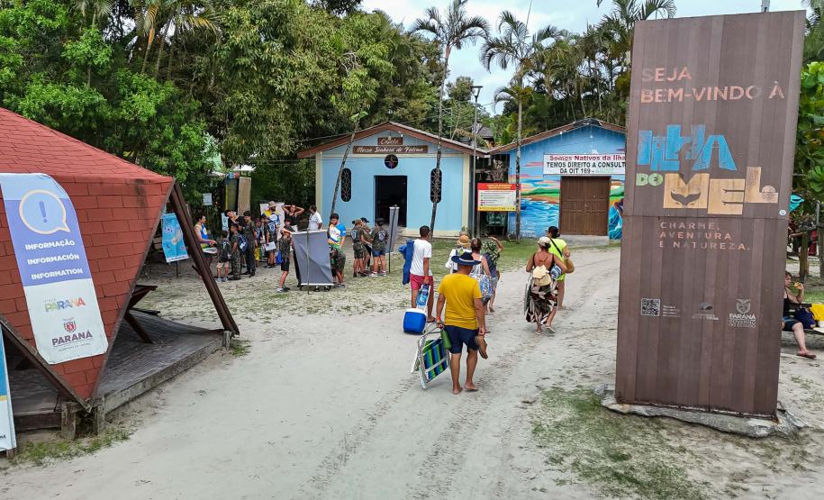 Ilha do Mel, 29 de janeiro de 2025 - Conscientização sobre ecossistemas na Ilha do Mel.