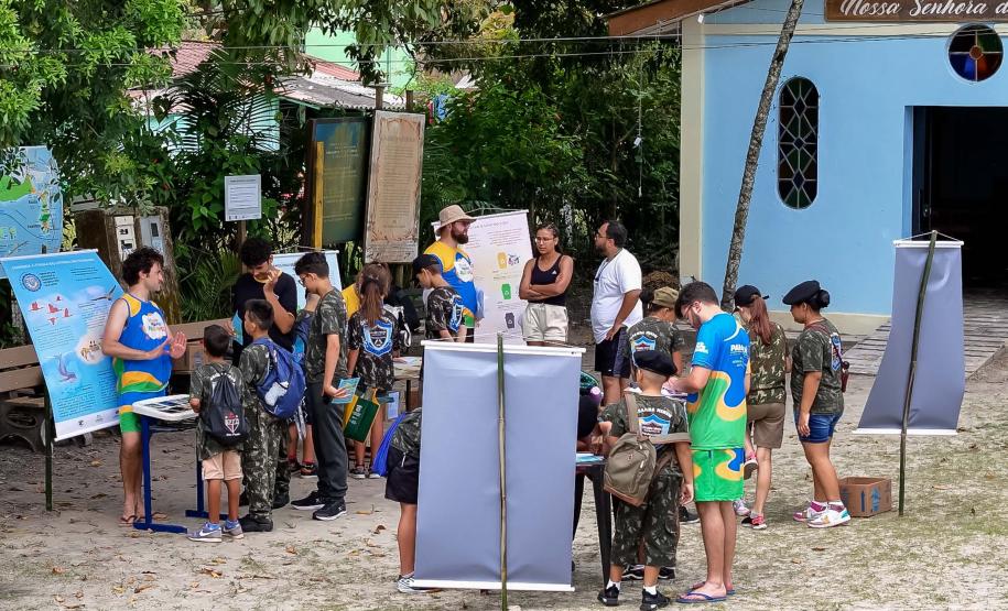 Ilha do Mel, 29 de janeiro de 2025 - Conscientização sobre ecossistemas na Ilha do Mel.
