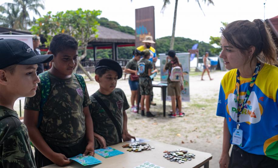 Ilha do Mel, 29 de janeiro de 2025 - Conscientização sobre ecossistemas na Ilha do Mel.