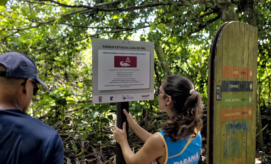 IAT começou a instalar placas educativas para preservar a fauna nativa da Ilha do Mel