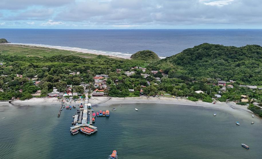 Parananguá, 29 de janeiro de 2025 - O Governo do Paraná realiza uma série de melhorias na Ilha do Mel.