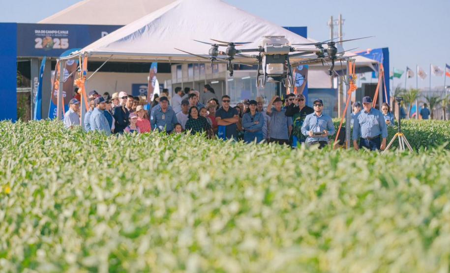 Técnicos do Simepar estão no interior para apresentar soluções tecnológicas voltadas para o agronegócio