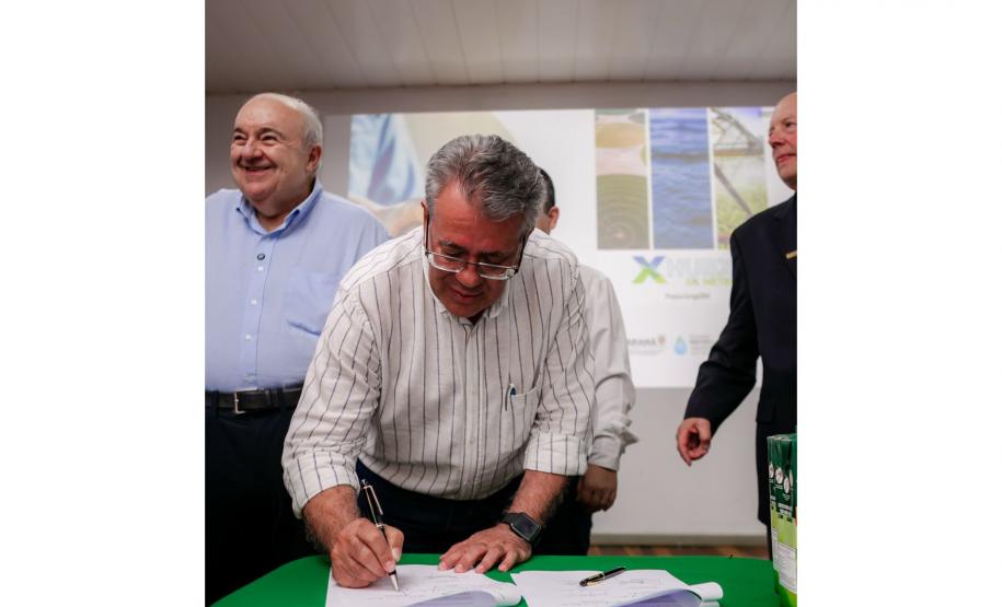 Acordo do Estado e Instituto de Nebraska levará irrigação sustentável ao Noroeste do Paraná