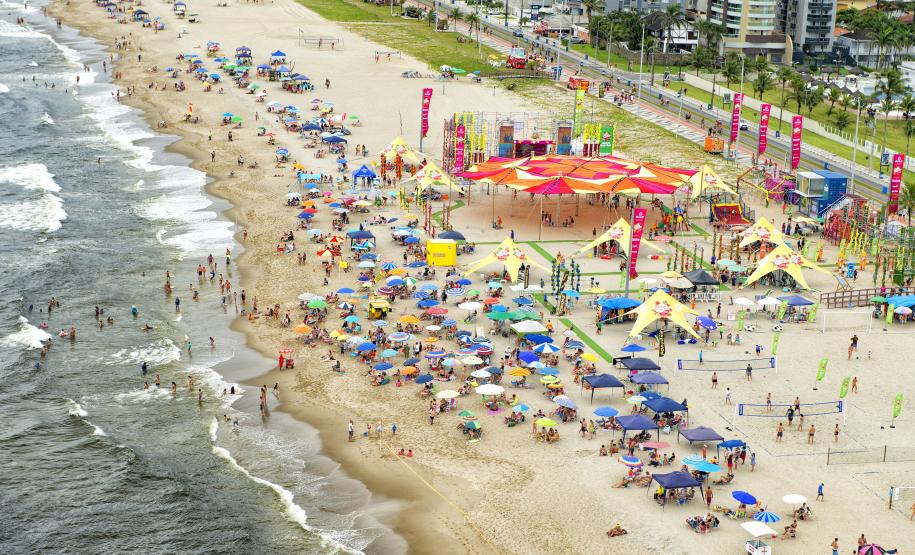 Temporada 2024/2025 do Verão Maior Paraná movimentou quase R$ 700 milhões em licenciamentos ambientais de novos empreendimentos no Litoral.