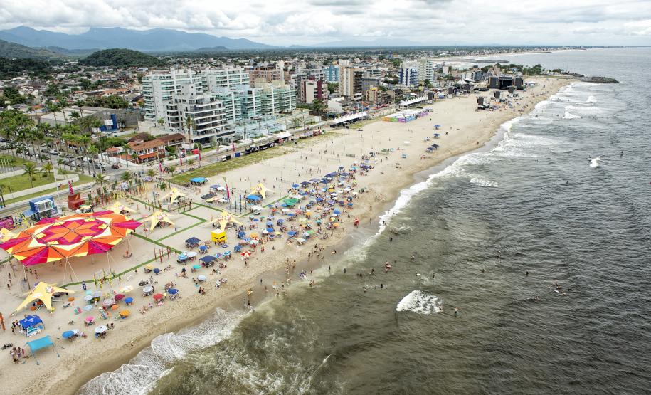 Temporada 2024/2025 do Verão Maior Paraná movimentou quase R$ 700 milhões em licenciamentos ambientais de novos empreendimentos no Litoral.