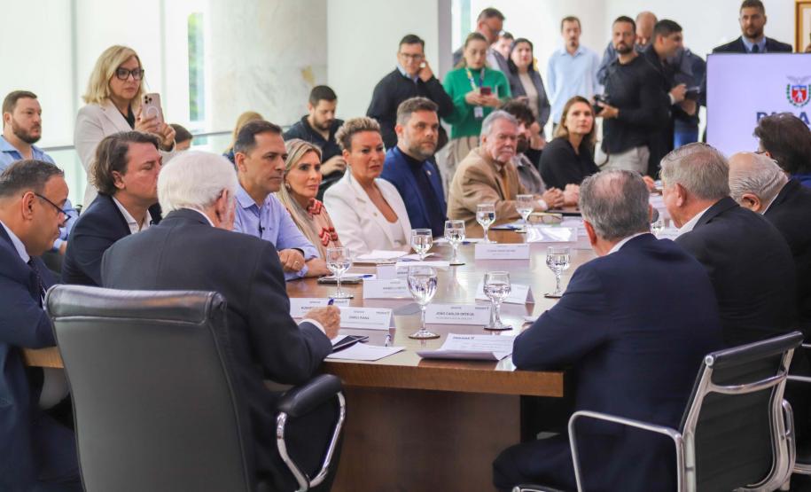 Novo marco regulatório da Ilha do Mel avança com instituição de comitê gestor