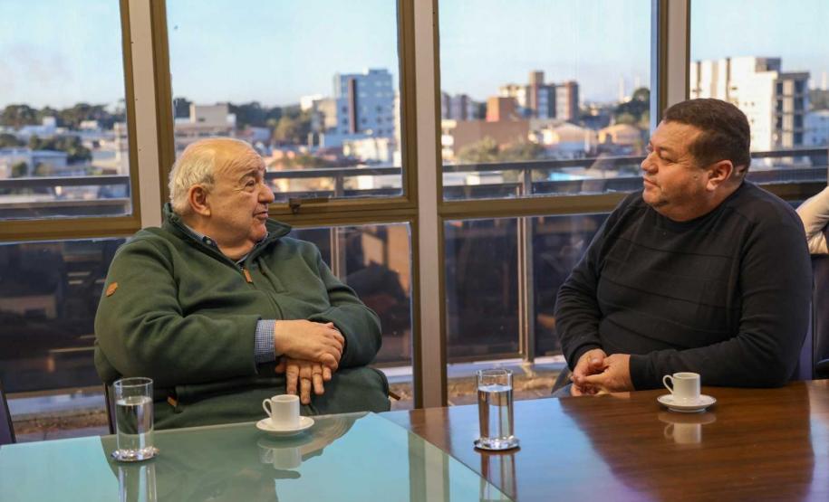 Greca visita Araucária para alinhar aplicação de recursos de indenização ambiental