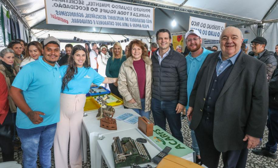 Secretário Rafael Greca visita feira em Curitiba e reforça compromisso do Estado com a reciclagem