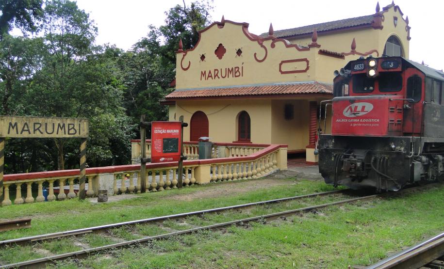 Parques Paraná: trilhas, grutas, montanhas, cachoeiras e muito verde para quem quer curtir o feriado perto da natureza.