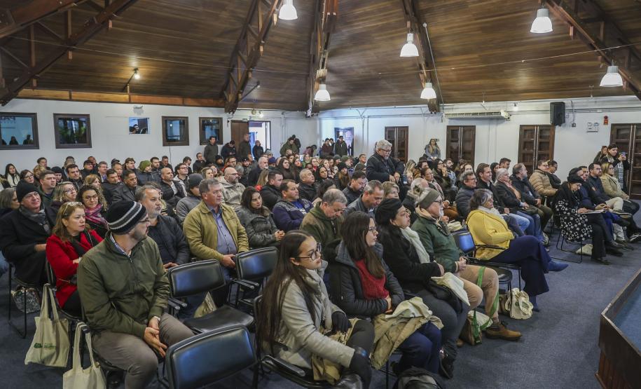 Encontro promovido pelo Estado enfatiza benefícios da arborização urbana planejada