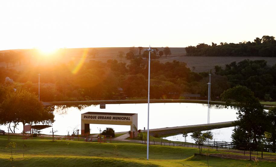 Em quase seis anos, o Paraná ganhou 42 parques urbanos e mais de 1,4 milhão de metros quadrados de área regenerada