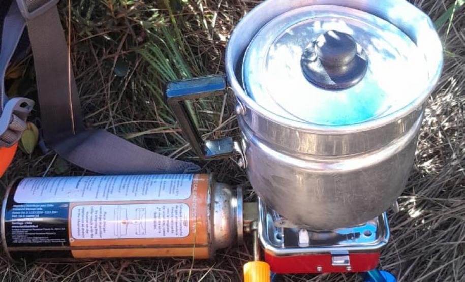 Com apoio do IAT, mutirão recolheu cerca de 15 quilos de lixo do Pico Paraná