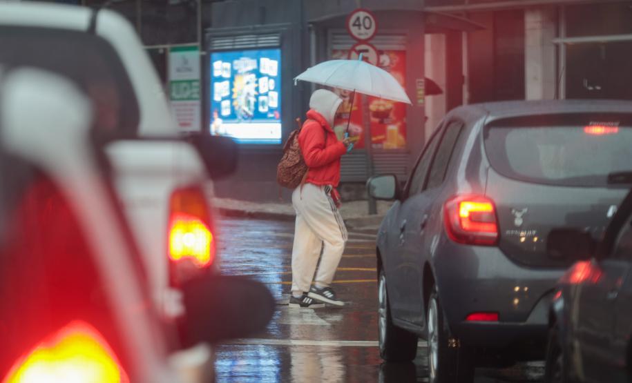 Junho terminou com temperaturas abaixo e chuvas acima da média no Paraná