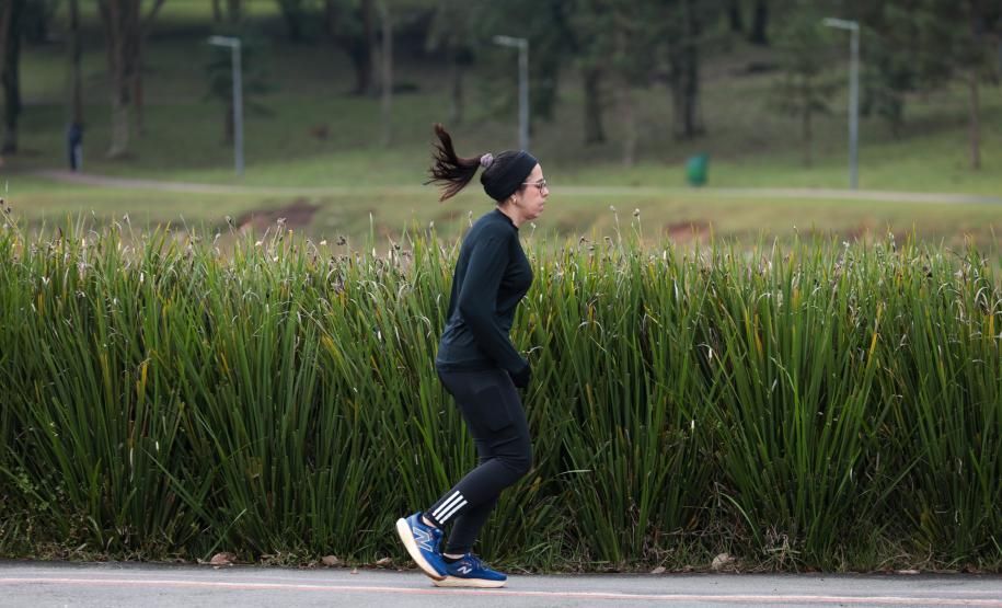 Fim de semana será de tempo estável e frio ameno no Paraná, aponta Simepar