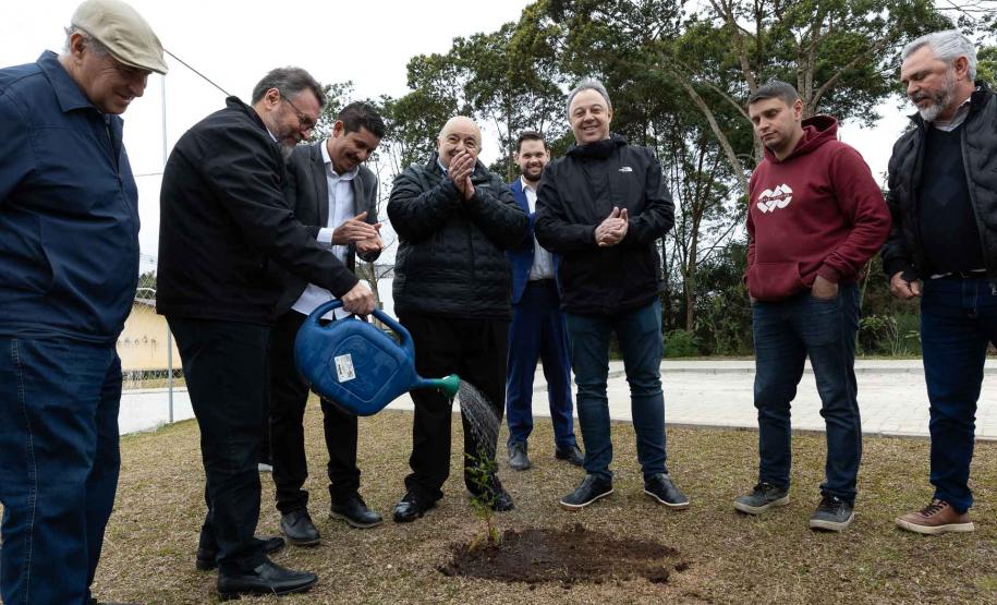 112 famílias rurais de Agudos do Sul ganham sistema de água tratada