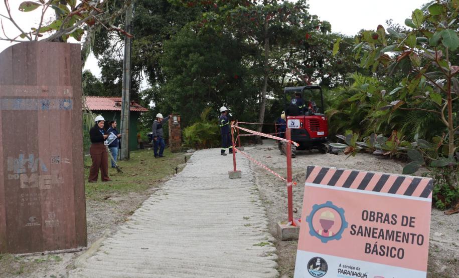obras do sistema de coleta e tratamento de esgoto têm início na Ilha do Mel