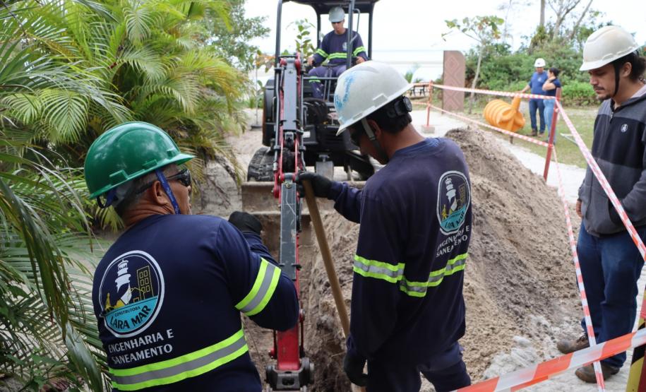 obras do sistema de coleta e tratamento de esgoto têm início na Ilha do Mel