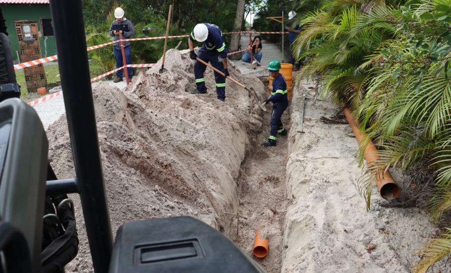 obras do sistema de coleta e tratamento de esgoto têm início na Ilha do Mel