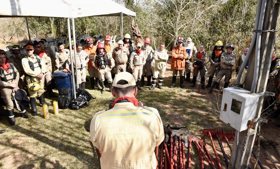 IAT promove restauração ambiental do Parque do Cerrado por meio da queima controlada