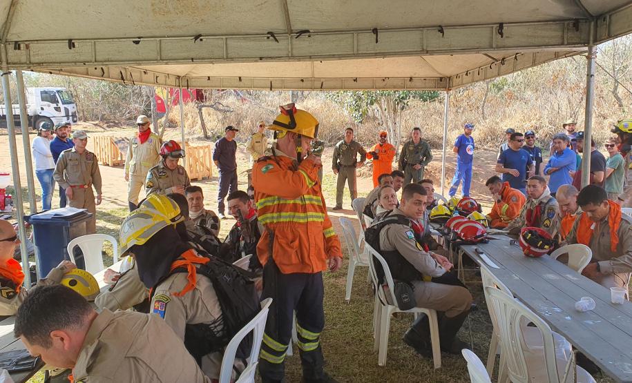 IAT promove restauração ambiental do Parque do Cerrado por meio da queima controlada