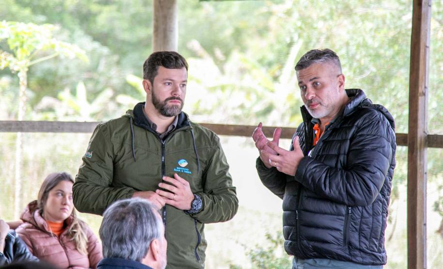 Copel apresenta a moradores da Ponta Oeste da Ilha do Mel projeto de energia solar