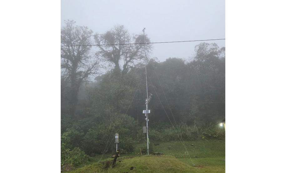 Simepar reforça monitoramento com estação no Pico Marumbi e pluviômetros na Graciosa