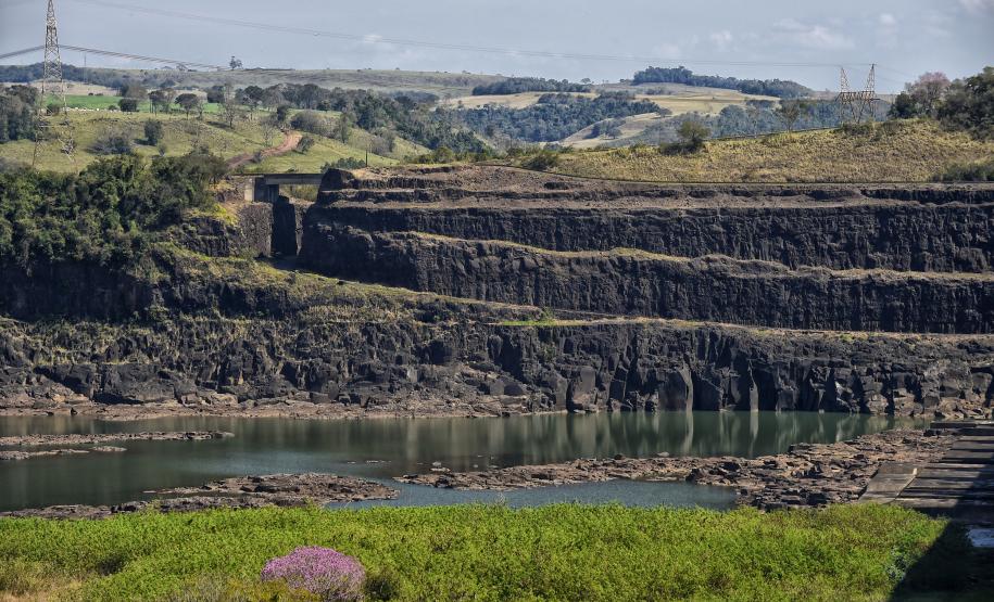 Divisão de Licenciamento Estratégico do Instituto Água e Terra (IAT) bateu em 2025 novo recorde de aprovação de plano de empreendimentos hidrelétricos no Estado