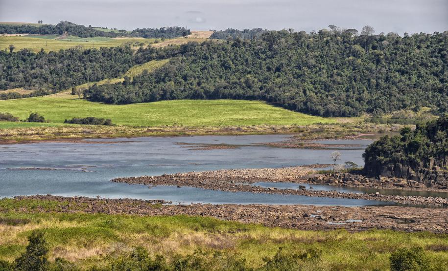 Divisão de Licenciamento Estratégico do Instituto Água e Terra (IAT) bateu em 2025 novo recorde de aprovação de plano de empreendimentos hidrelétricos no Estado